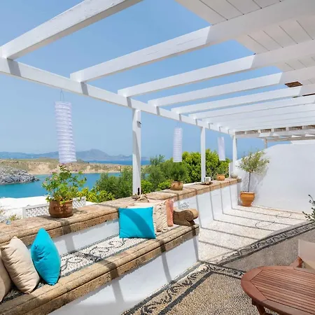 Chrysanthi アパート