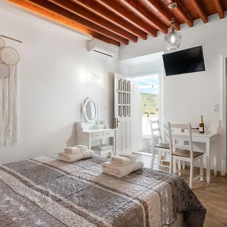 Chrysanthi * リンドス